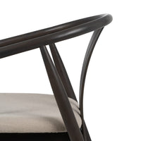 Chaise Vetta en chêne marron foncé avec accoudoirs - vue 8 | Square Paris