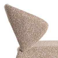 Chaise Chisa en tissu bouclette, dossier enveloppant - vue 9 | Square Paris